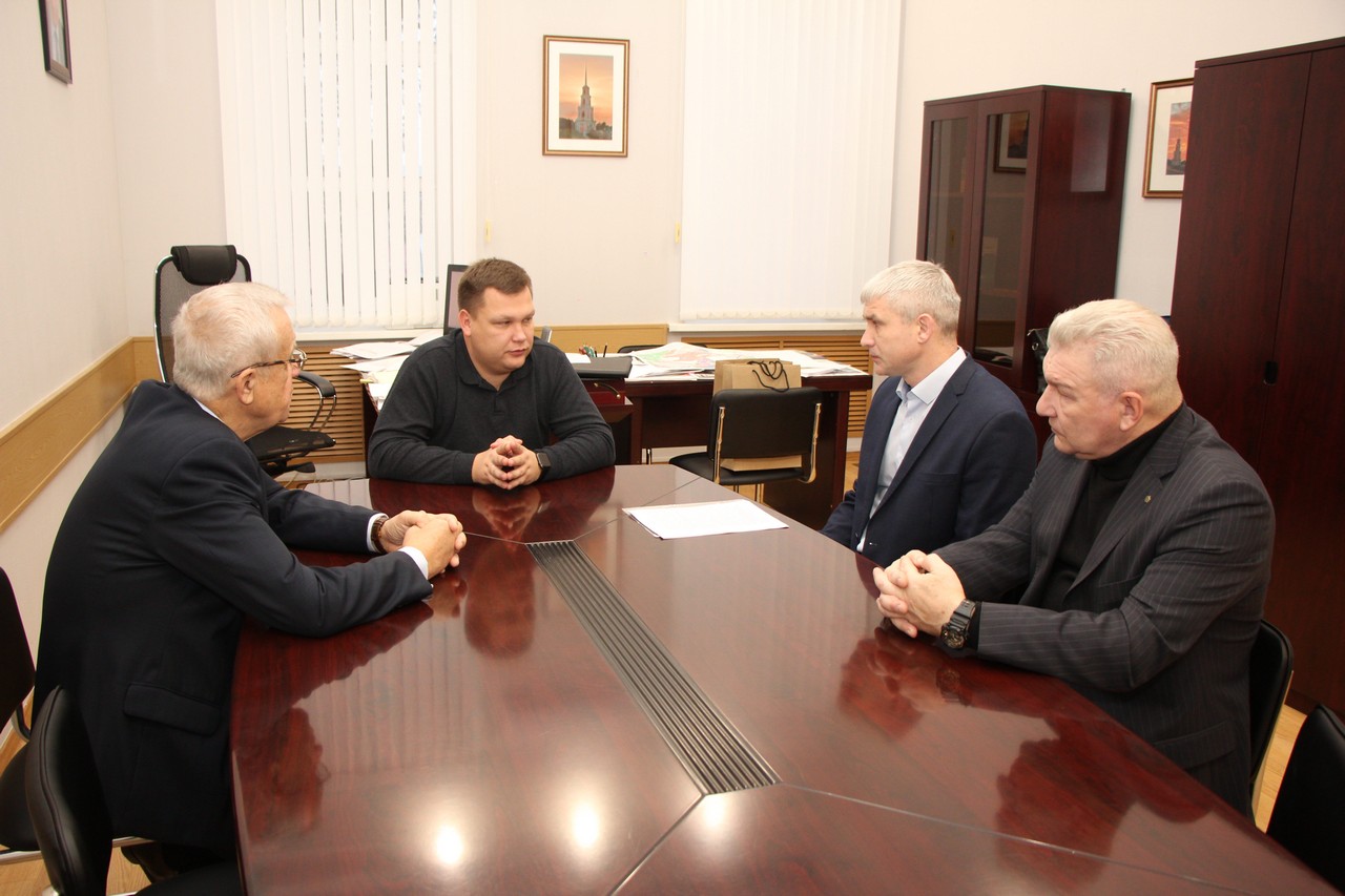 Участник федеральной программы «Время героев» Сергей Пугачев прошел стажировку в Рязанской городской Думе и администрации города Рязани