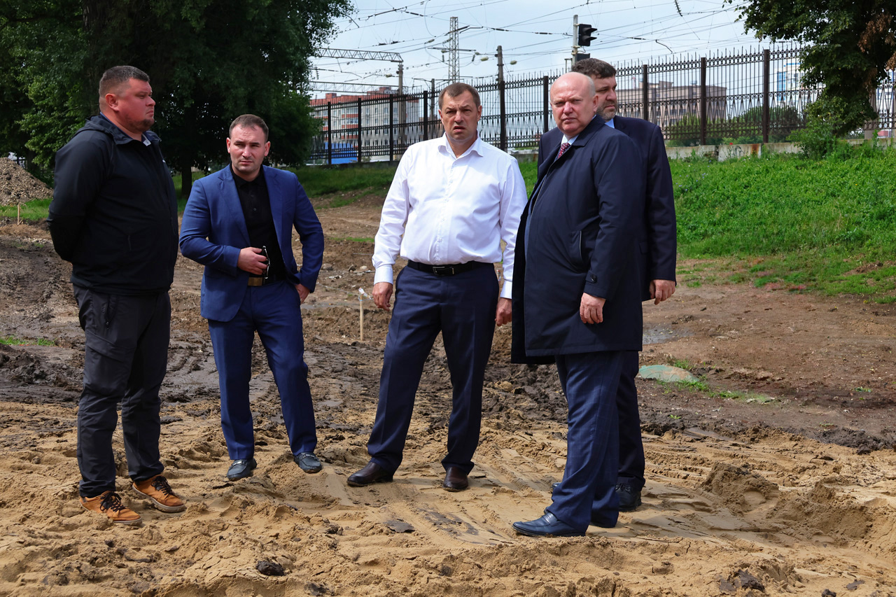 Депутат Госдумы Андрей Красов проинспектировал ход работ по благоустройству общественных территорий в Рязани