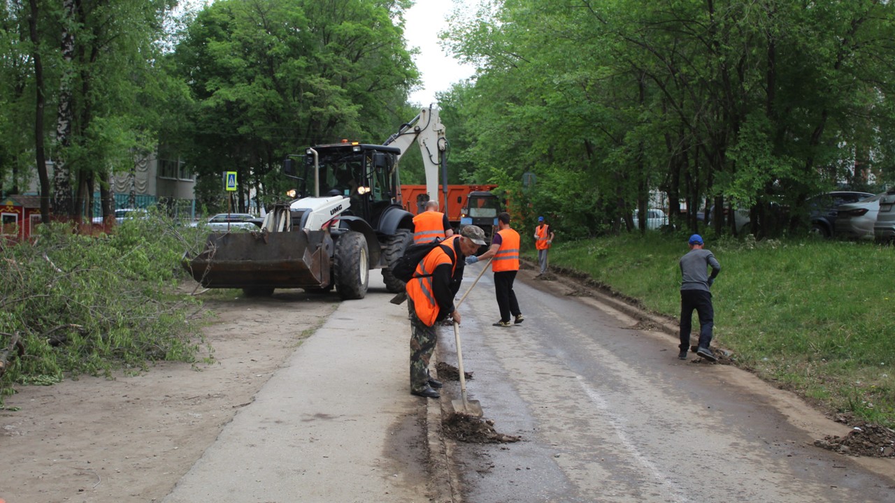 Уборка города продолжится в выходные дни