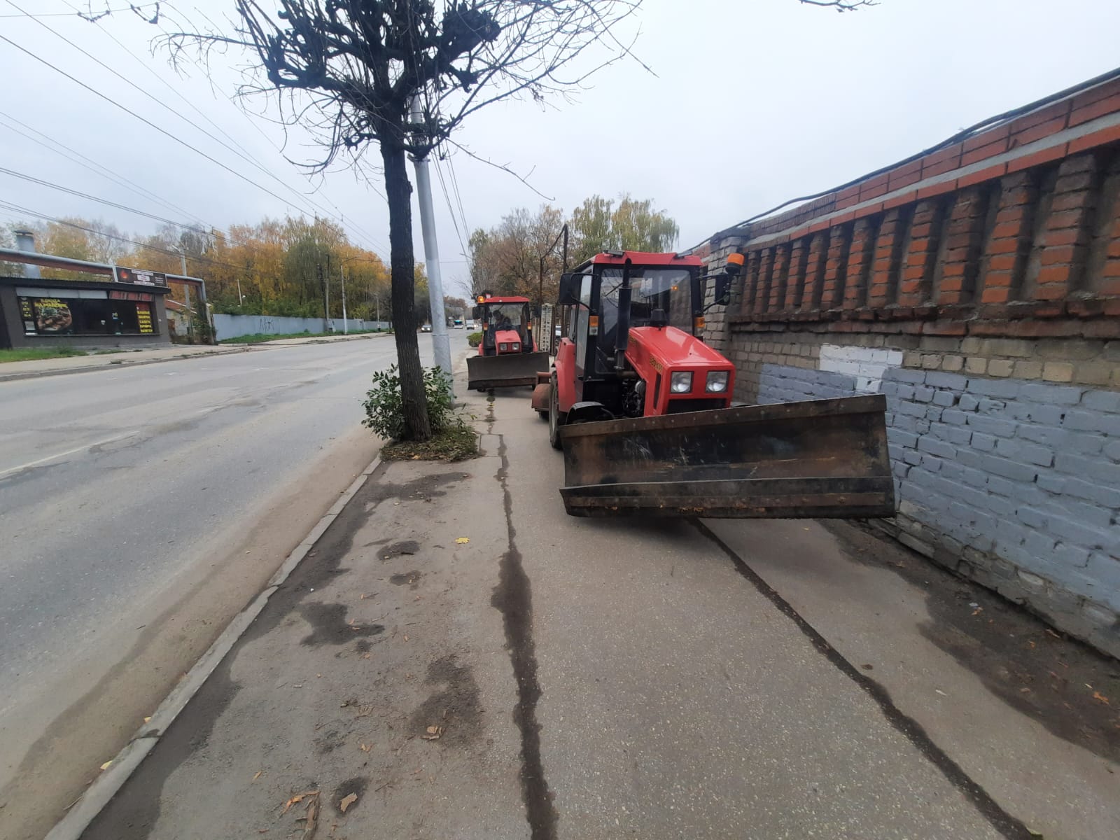 Уборка города продолжится в выходные дни Уборка города продолжится в выходные дни