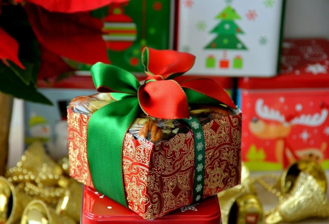 В администрации Рязани началась выдача подарков малообеспеченным семьям