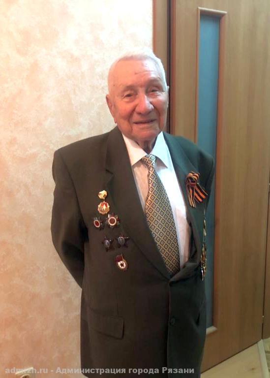 Ветеран Великой Отечественной войны Ракитин Анатолий Михайлович принимает поздравления со 100-летним юбилеем
