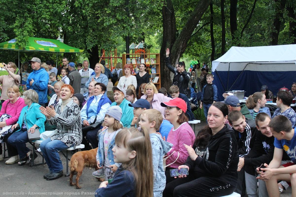 В Новопавловской роще состоялся праздник, приуроченный к Международному дню соседей