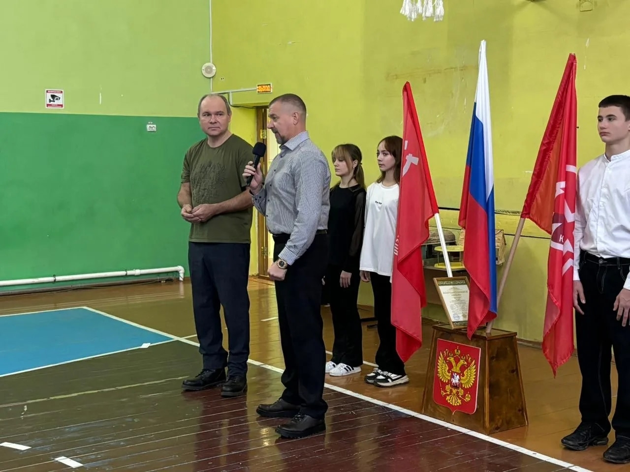 Активных школьников и представителей ТОС «Солотча» наградили за хорошую работу