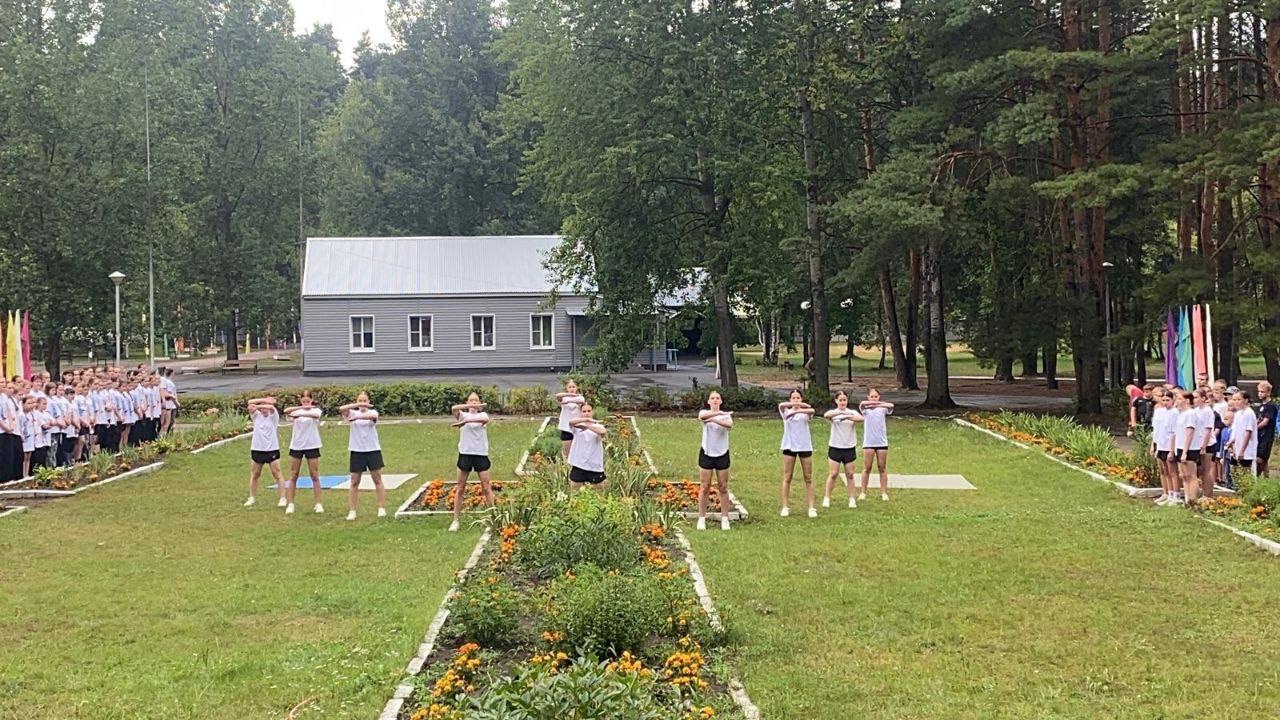 В оздоровительных лагерях «Смена» и «Сказка» стартовала третья смена