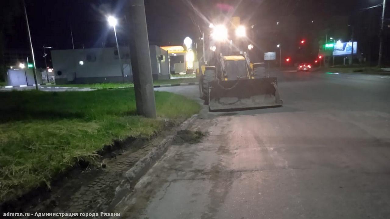 Спецтехника ночью выйдет на уборку дорог: список улиц