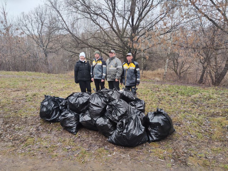На Черезовских прудах провели очистку береговой зоны от мусора