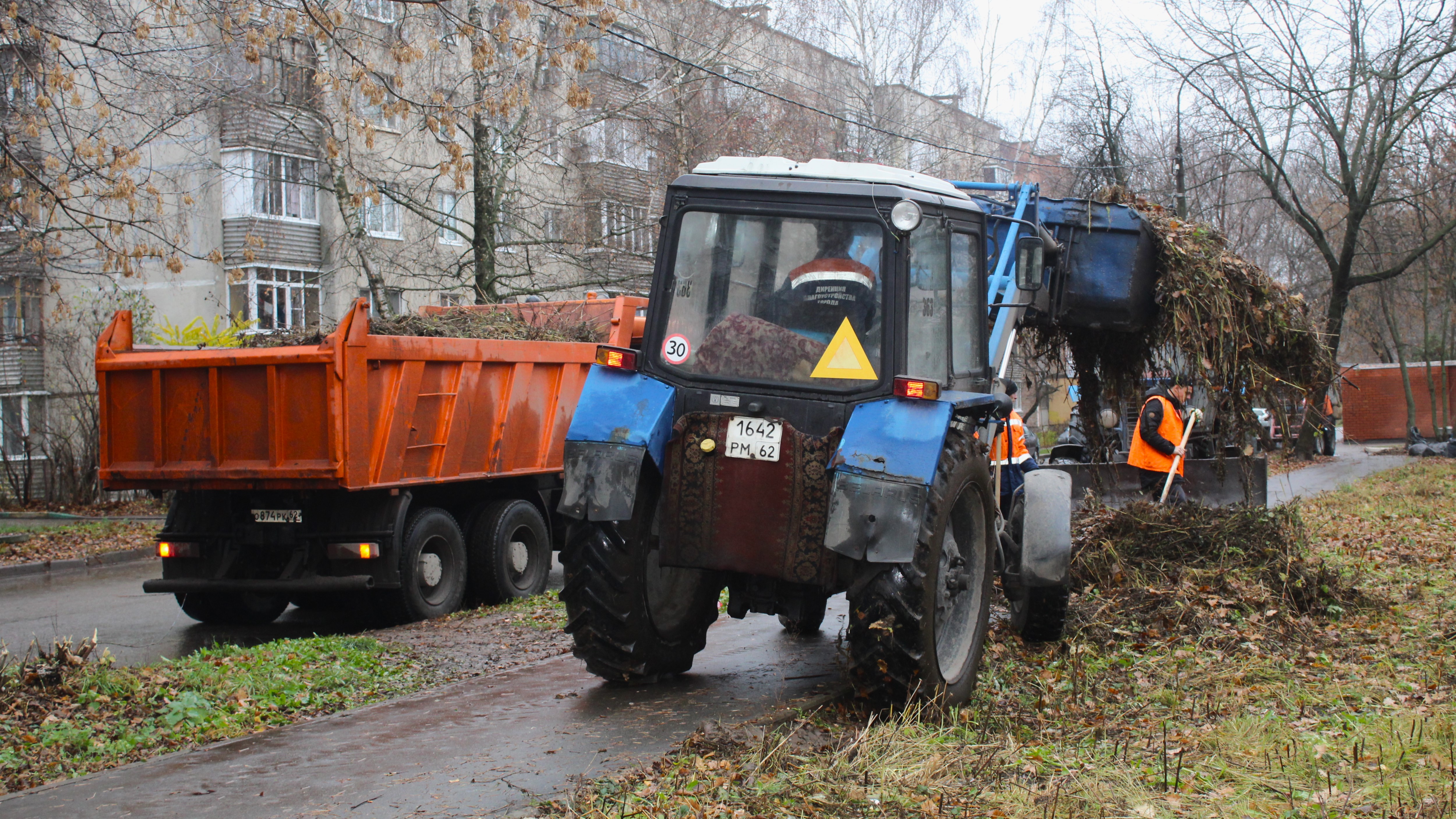 Дирекция благоустройства проводит сезонные работы 