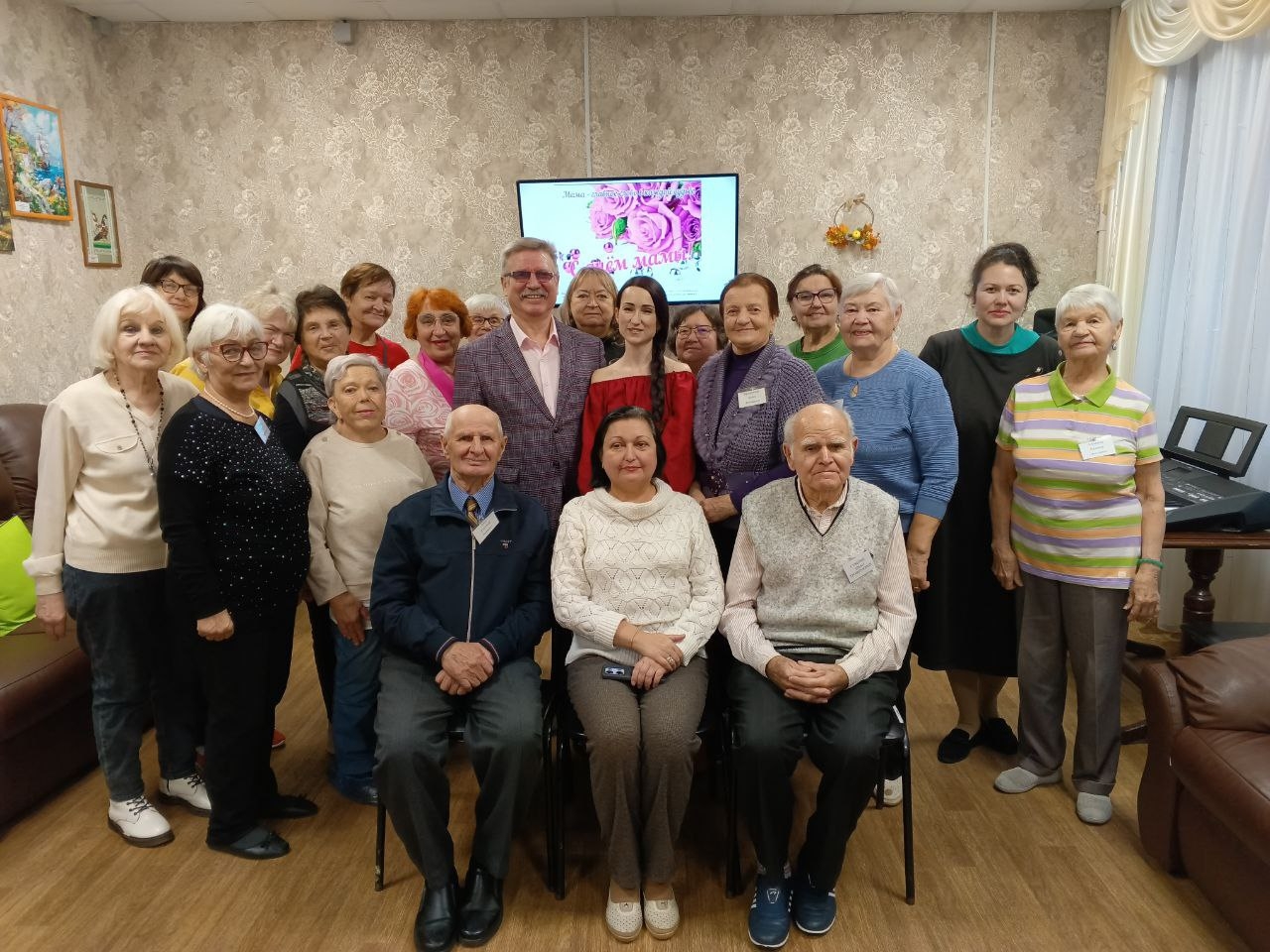 «Тепло сердец для милых мам!»: Рязанские артисты КДЦ «Октябрь» выступили с праздничным концертом