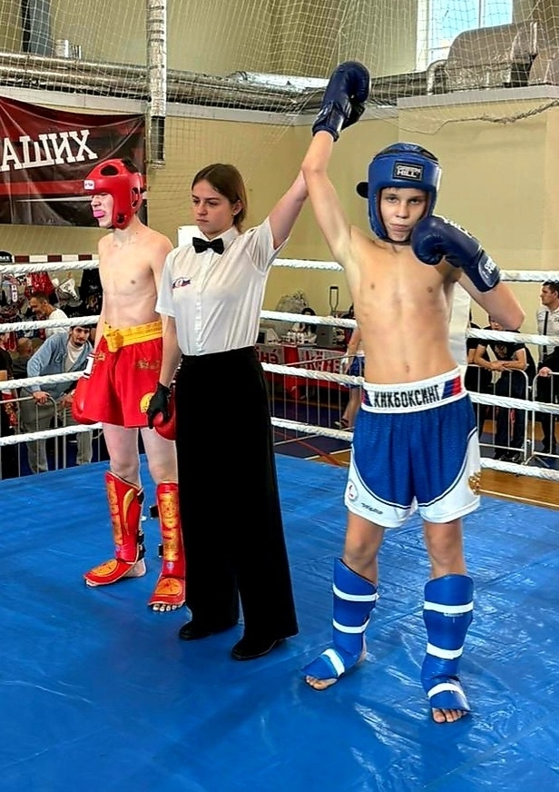Рязанские спортсмены успешно выступили на турнире по кикбоксингу «Золотая перчатка»