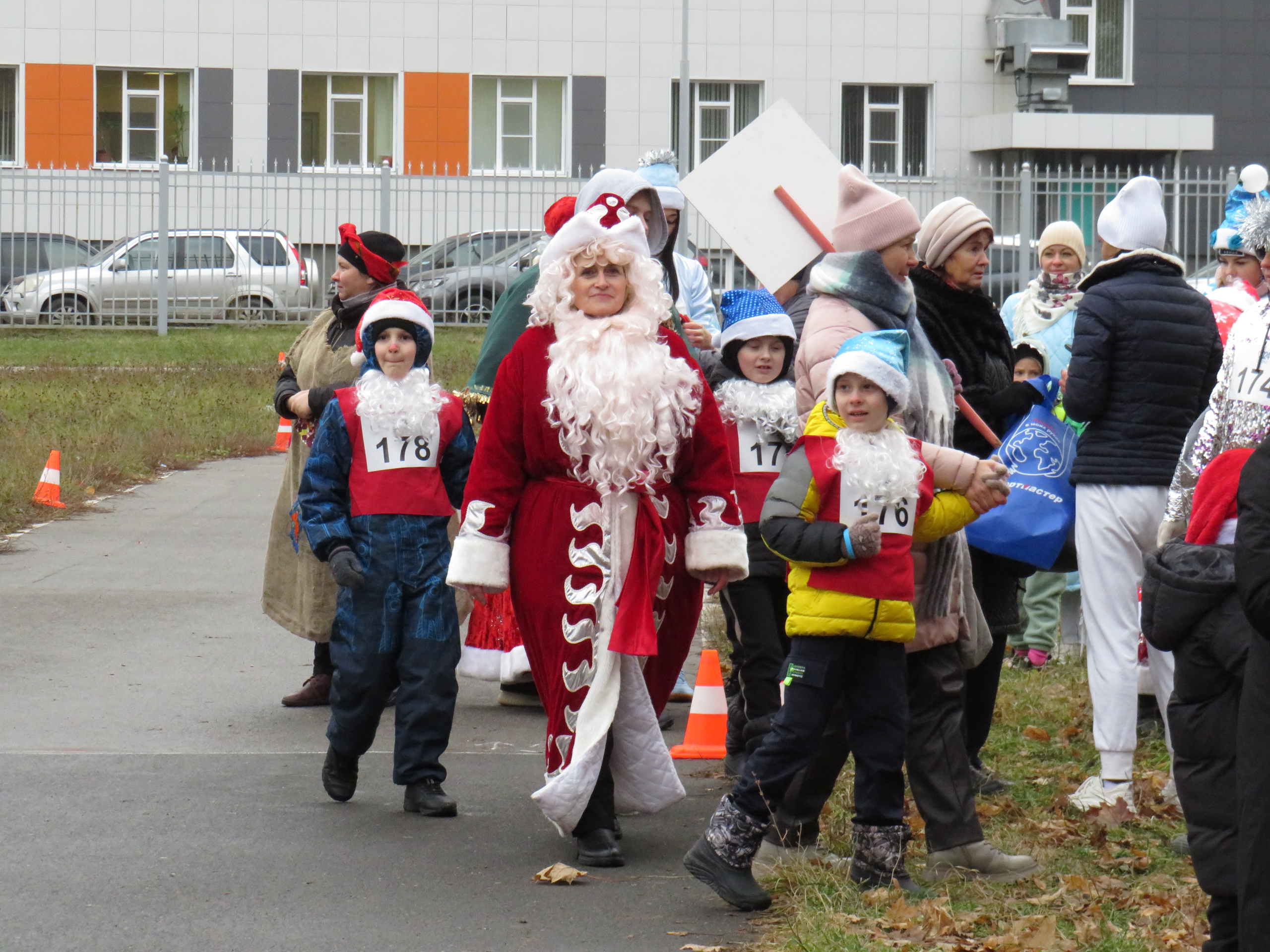 Рязанцев приглашают к участию в забеге в честь Дня рождения Деда Мороза