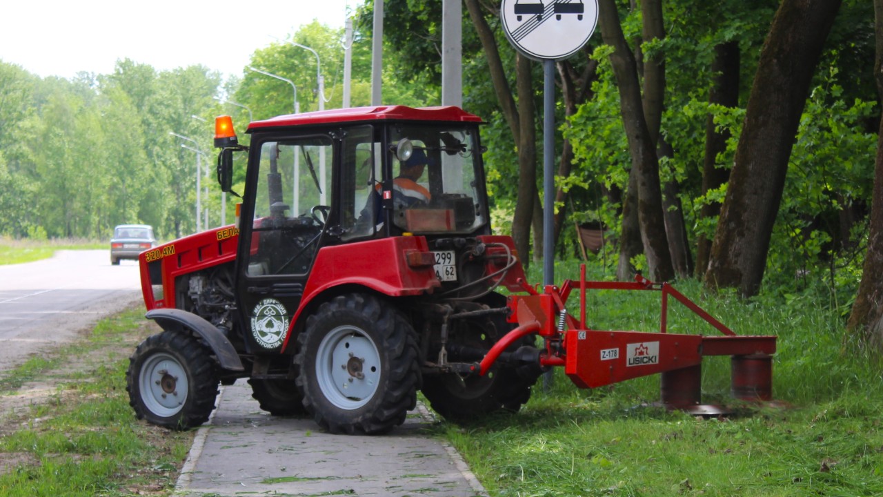 В городе продолжается уборка