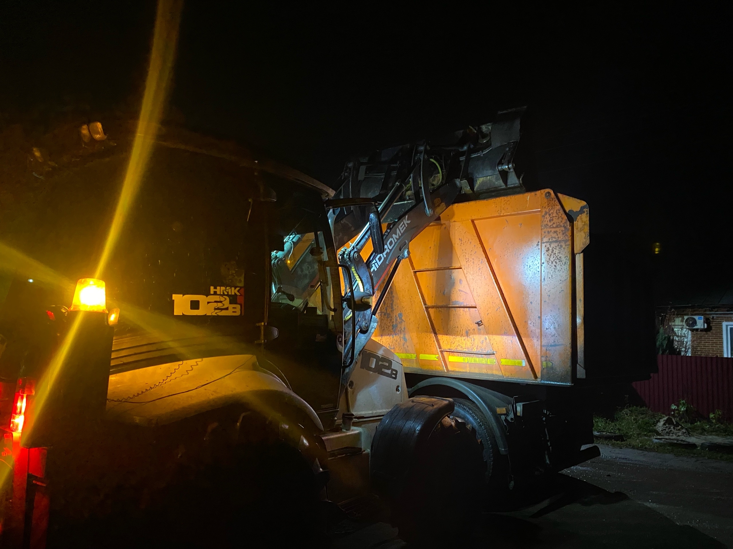Ночью в Рязани работала спецтехника
