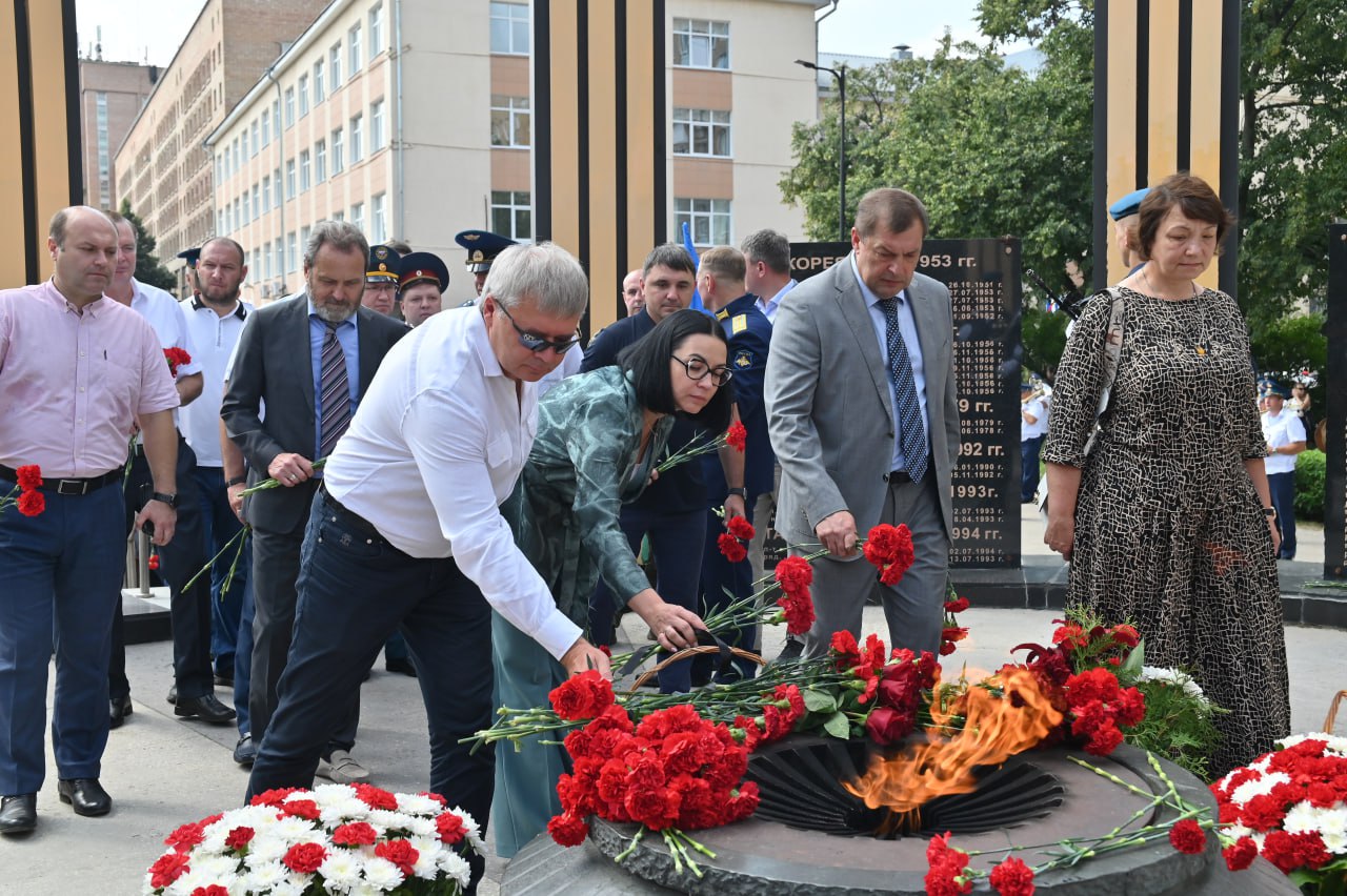 В День ВДВ рязанцы почтили память бойцов, погибших в локальных войнах