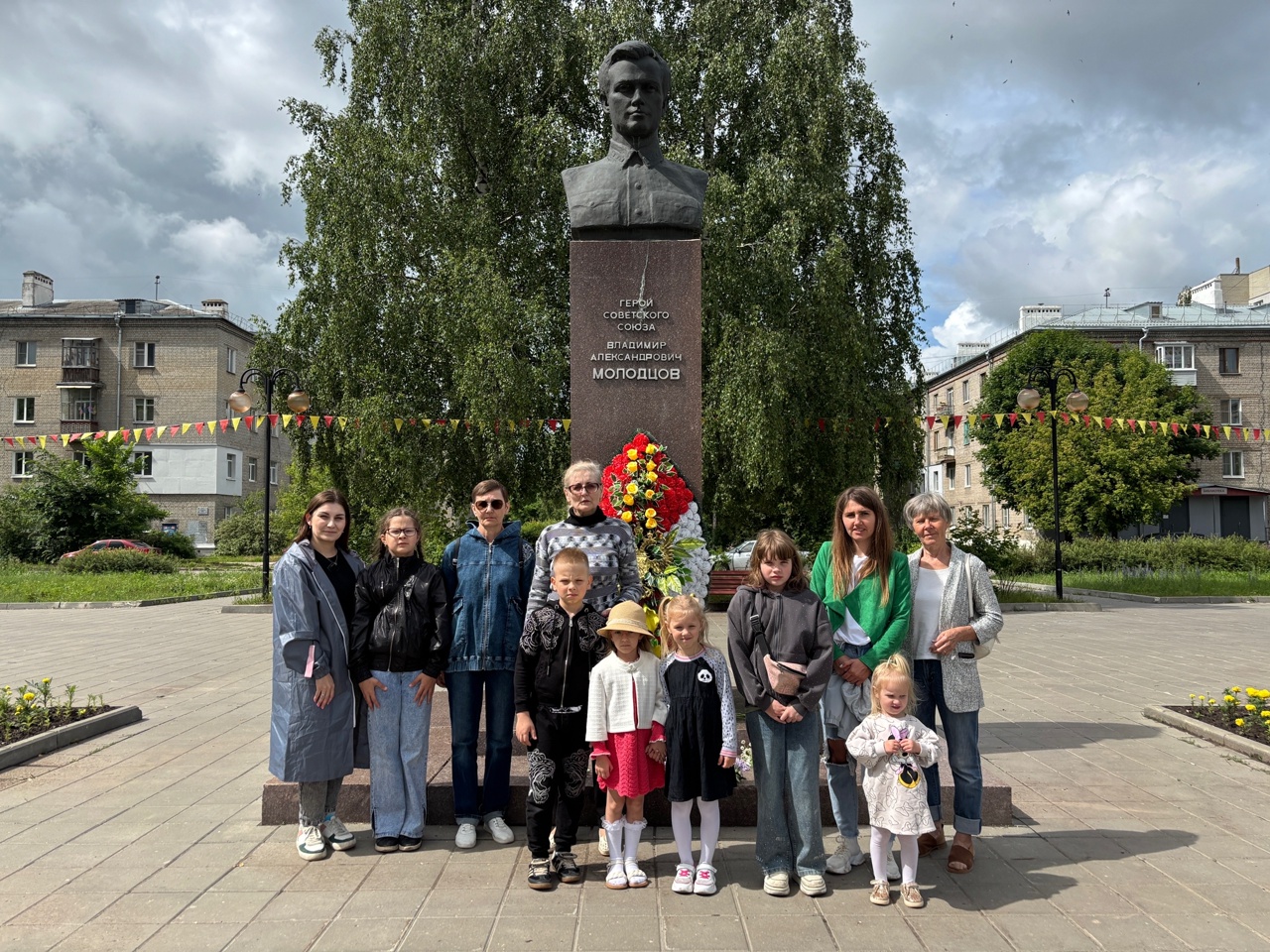 В преддверии Дня памяти и скорби воспитанники и преподаватели Центра детского творчества «Приокский» приняли участие в памятном мероприятии