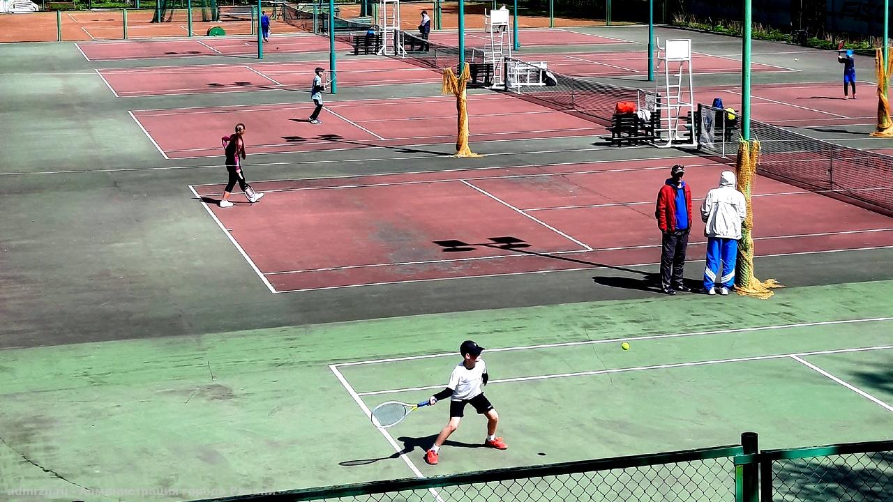 В областном центре стартовал традиционный открытый теннисный турнир «Кубок Победы»